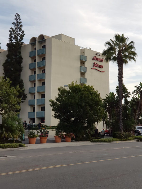 Hotels Near Disneyland  Howard Johnson Anaheim Hotel
